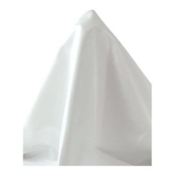 galanterní bílá snih