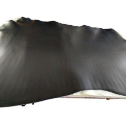 Třísločiněná hovězí kůže