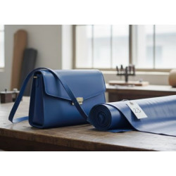 Kabelka z kvalitní a velmi dobrého koženého materiálu modrý